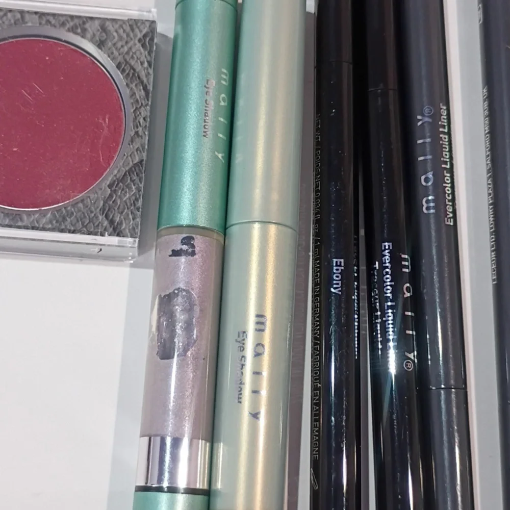 Mally Beauty‎ Eye Makeup Bundle | Eyeliner & Shadow Set